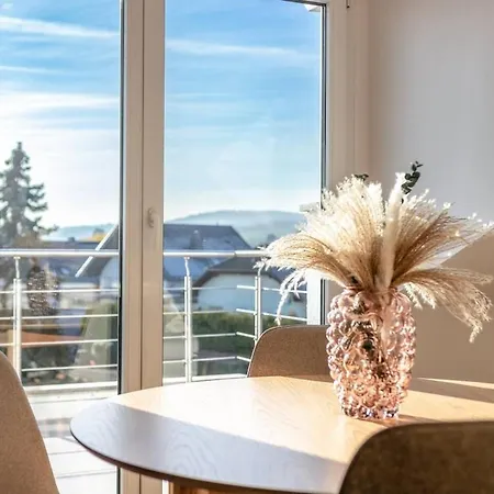 Stylish, Cozy And Natural Apartamento Mendig